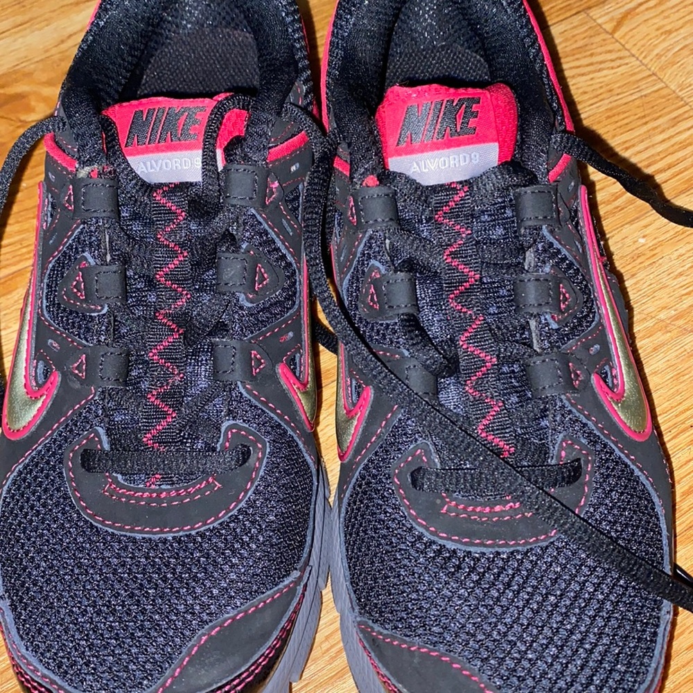 Women’s Nike Trail Sneakers
